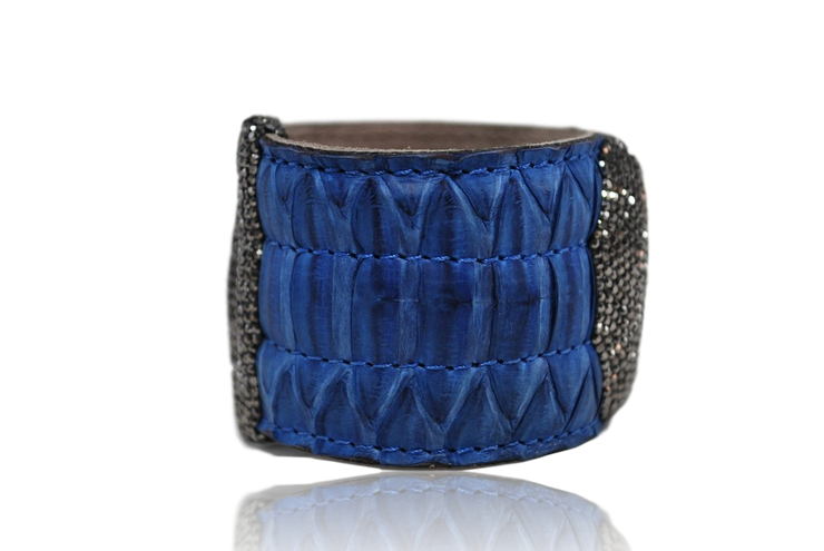 RDrox™ Agate Cuff Bracelet Blue